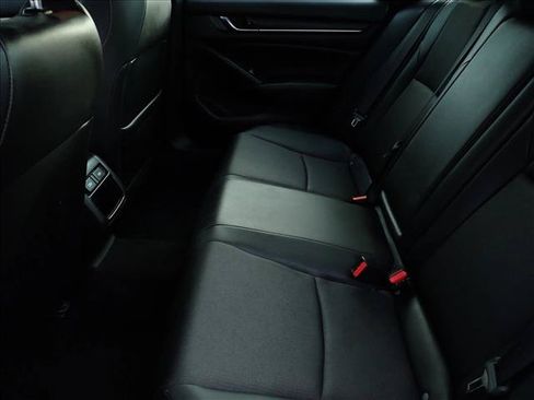 Used 2022 Honda Accord Sport image 7