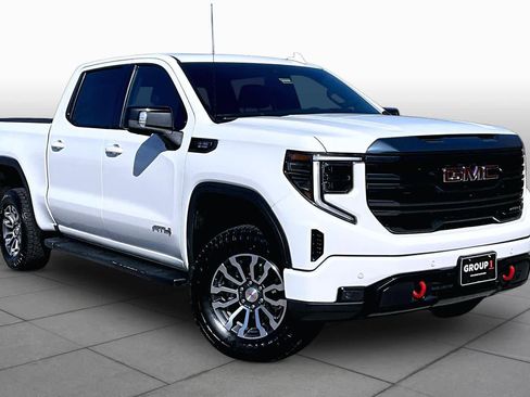Used 2023 GMC Sierra 1500 AT4 w/ AT4 Premium Package AWD/4WD image 3