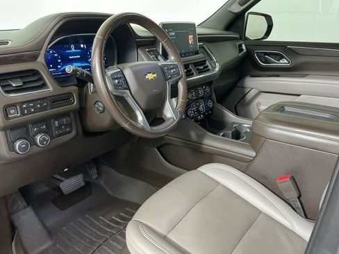 Used 2022 Chevrolet Tahoe LT w/ LT Signature Package image 21