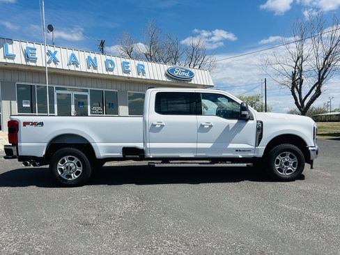 New 2026 Ford F350 XLT w/ XLT Premium Package AWD/4WD image 12