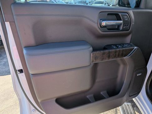 Certified 2022 GMC Sierra 1500 Denali w/ Denali Premium Package AWD/4WD image 8