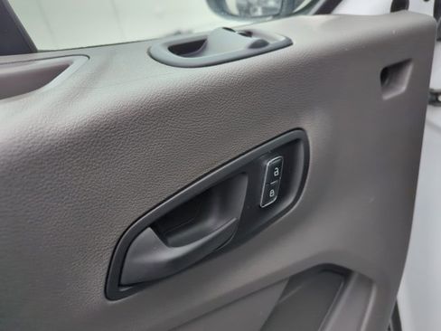 Used 2022 Ford Transit 350 XLT image 8