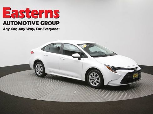 Used 2025 Toyota Corolla LE FWD image 47