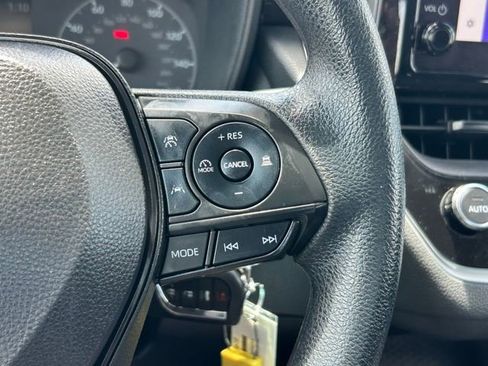 Used 2023 Toyota Corolla LE image 21