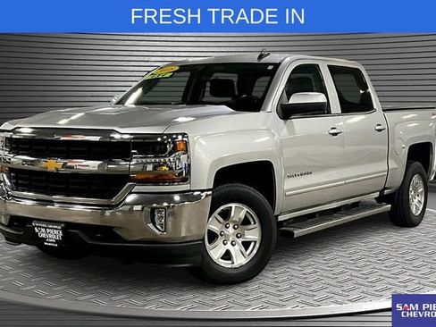Used 2018 Chevrolet Silverado 1500 LT w/ LT Convenience Package image 1