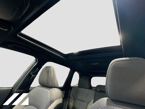 Used 2025 Subaru Forester Premium image 25