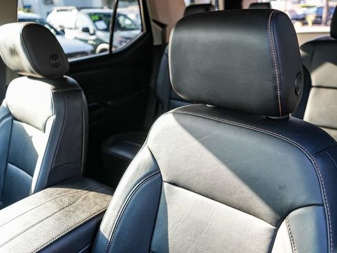 Used 2019 Chevrolet Traverse LT FWD image 23