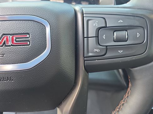 Used 2025 GMC Sierra 1500 AT4 w/ AT4 Premium Package AWD/4WD image 18