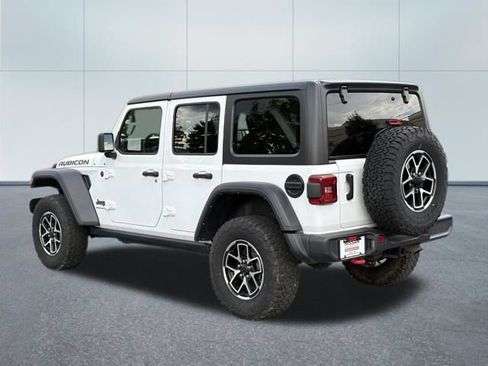 Used 2025 Jeep Wrangler Unlimited Rubicon AWD/4WD image 7