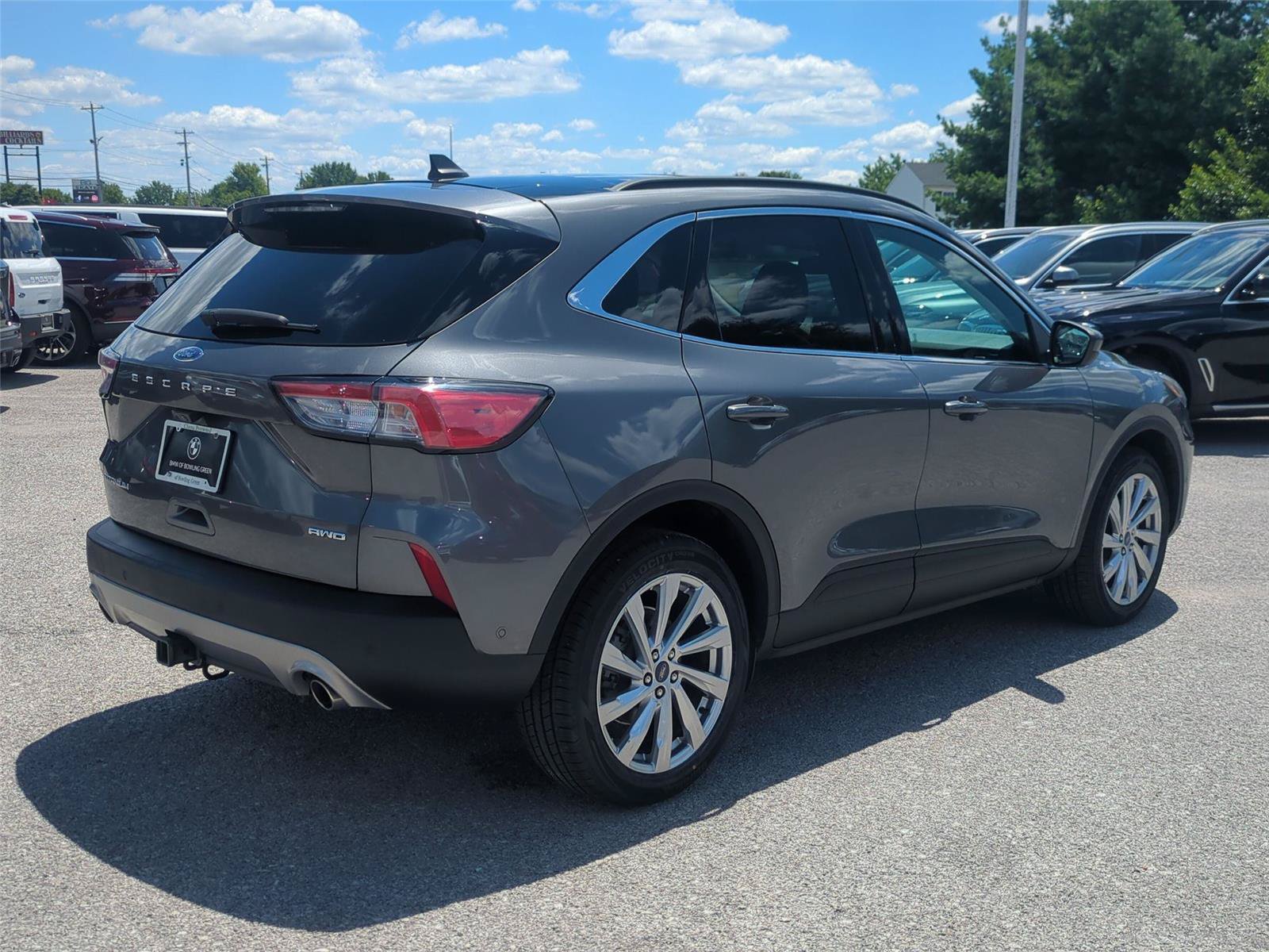 Used 2022 Ford Escape Titanium w/ Titanium Elite Package AWD/4WD image 5