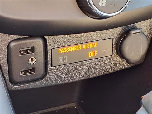 Used 2019 Chevrolet Trax LS image 14