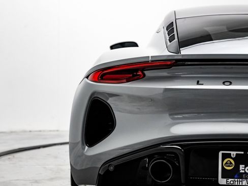 Used 2024 Lotus Emira First Edition image 13