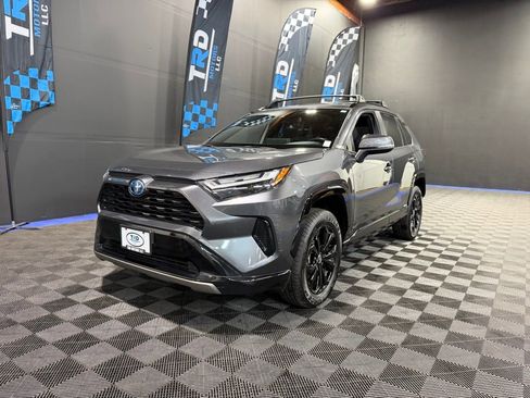 Used 2022 Toyota RAV4 SE w/ Convenience Package AWD/4WD image 1