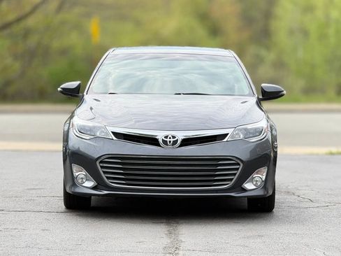 Used 2014 Toyota Avalon XLE Touring FWD image 2
