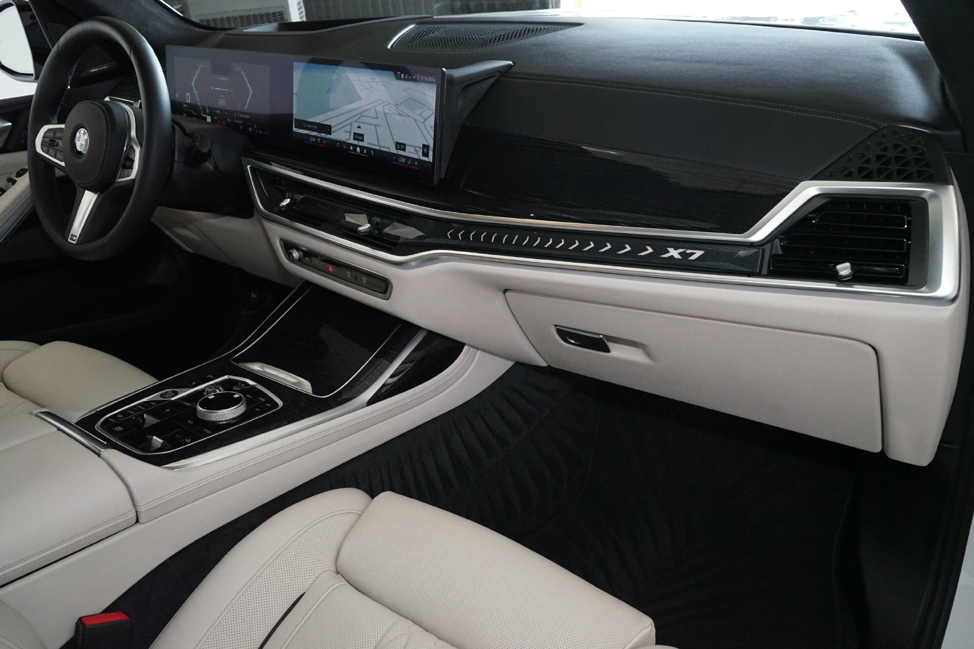 Used 2026 BMW X7 xDrive40i w/ Executive Package AWD/4WD image 5