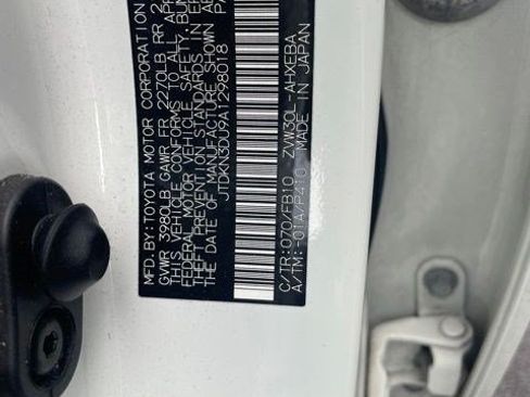 Used 2010 Toyota Prius FWD image 4