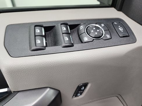 Used 2021 Ford F250 XLT w/ XLT Premium Package image 46