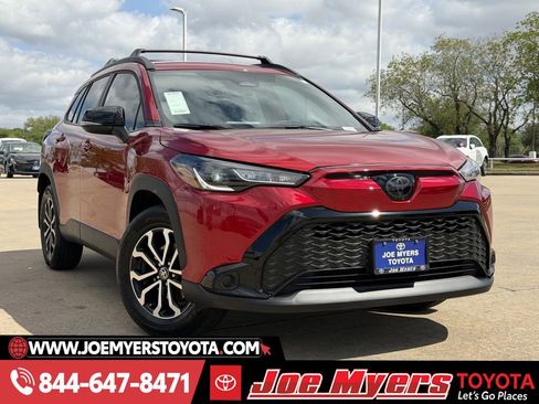 Used 2025 Toyota Corolla Cross AWD Hybrid image 2