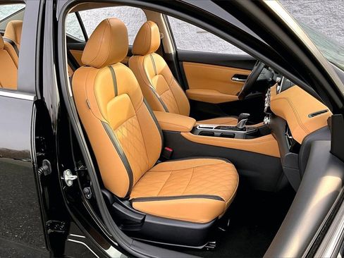 Certified 2025 Nissan Sentra SV w/ SV Premium Package image 6