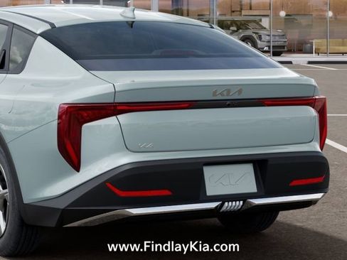 New 2026 Kia K4 FWD image 32