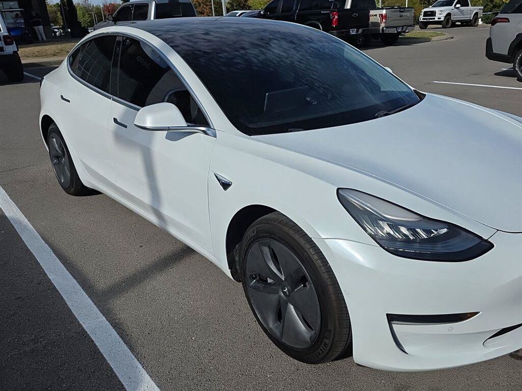 Used 2020 Tesla Model 3 Standard Range RWD image 5