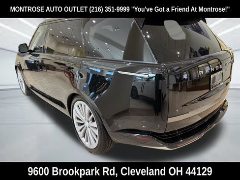 New 2025 Land Rover Range Rover Long Wheelbase SE AWD/4WD image 3