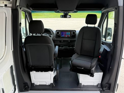 Used 2019 Mercedes-Benz Sprinter 170 w/ Driver Convenience Package image 24