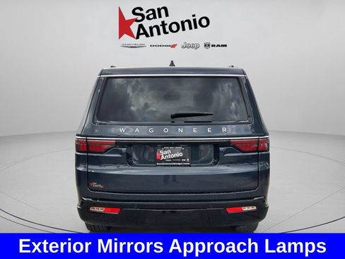 New 2025 Jeep Wagoneer L Series II AWD/4WD image 10