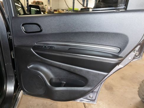 Used 2021 Dodge Durango AWD image 15