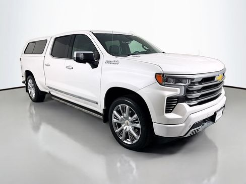 Used 2023 Chevrolet Silverado 1500 High Country w/ High Country Premium Package AWD/4WD image 7