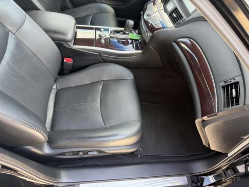 Used 2013 INFINITI M37 w/ Premium Pkg RWD image 19