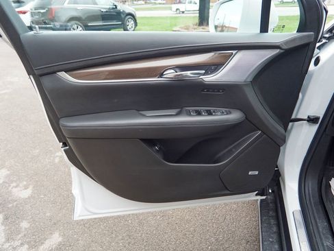 Used 2020 Cadillac XT6 Sport w/ Platinum Package image 18