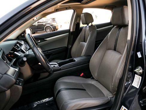 Used 2016 Honda Civic Touring image 33
