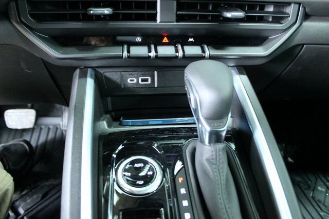 New 2026 Chevrolet Colorado LT w/ LT Convenience Package AWD/4WD image 18