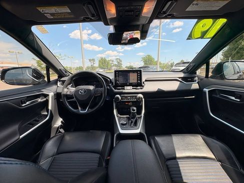 Used 2019 Toyota RAV4 XSE w/ XSE Weather Package AWD/4WD image 14