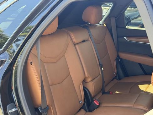 Used 2020 Cadillac XT5 Premium Luxury image 33