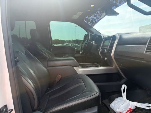 Used 2019 Ford F250 Platinum w/ Platinum Ultimate Package AWD/4WD image 9