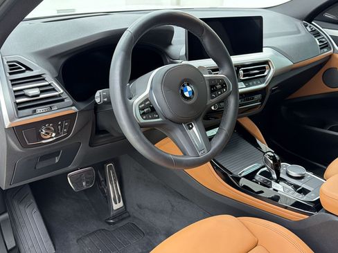 Certified 2025 BMW X4 xDrive30i w/ Premium Package AWD/4WD image 4