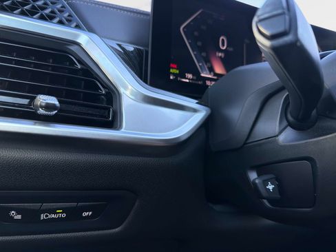 Used 2025 BMW X5 sDrive40i w/ M Sport Package RWD image 41
