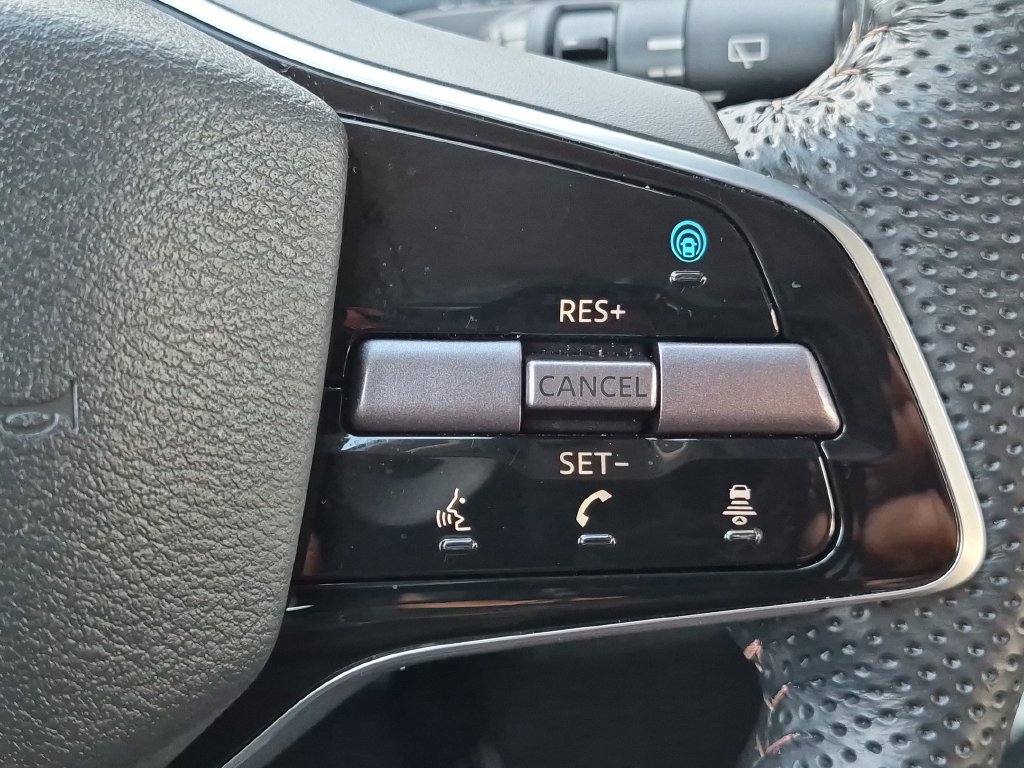 Used 2023 Nissan Ariya AWD image 21