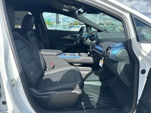 New 2026 Chevrolet Equinox EV LT image 12