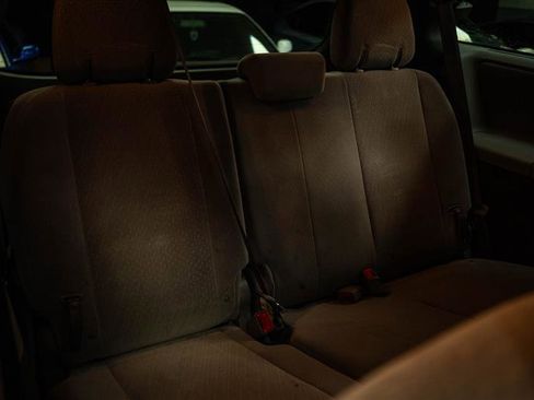 Used 2016 Toyota Sienna LE image 11