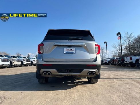 Used 2021 Ford Explorer Platinum w/ Equipment Group 601A image 11