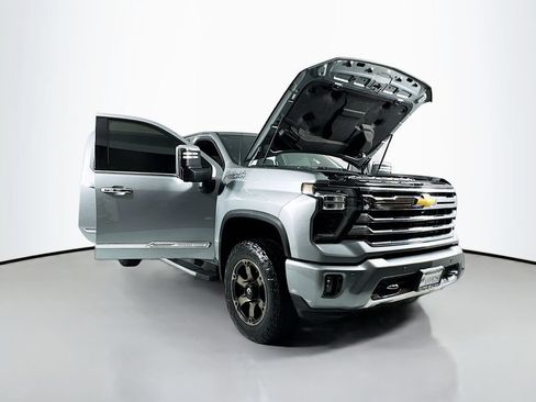 Used 2024 Chevrolet Silverado 3500 High Country w/ High Country Premium Package AWD/4WD image 19