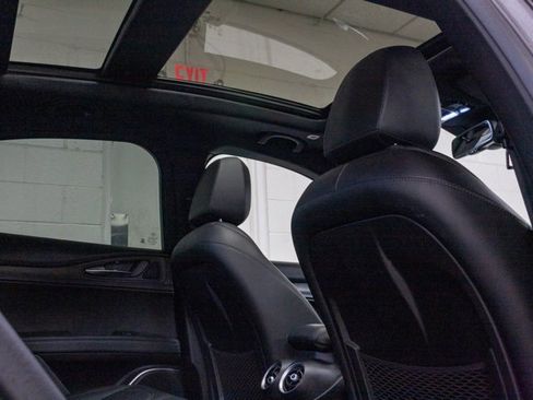 Used 2022 Alfa Romeo Stelvio Ti image 7