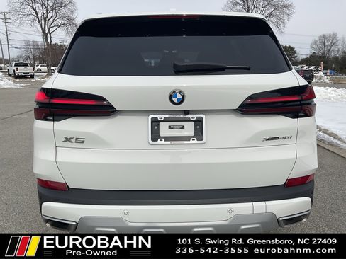 Used 2024 BMW X5 xDrive40i w/ Parking Assistance Package image 4