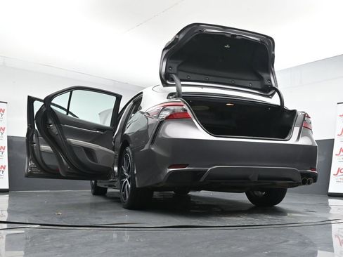 Used 2023 Toyota Camry SE image 41