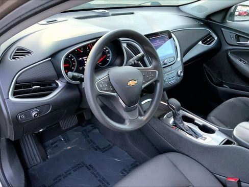 Used 2024 Chevrolet Malibu LT image 17