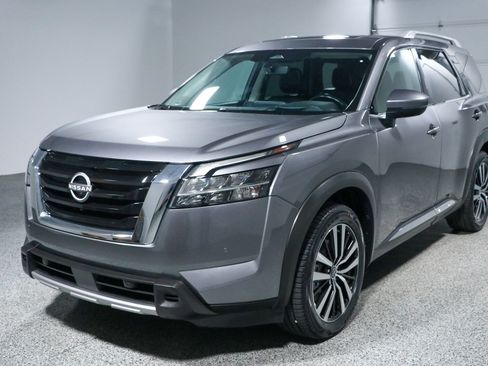 Used 2023 Nissan Pathfinder Platinum FWD image 34
