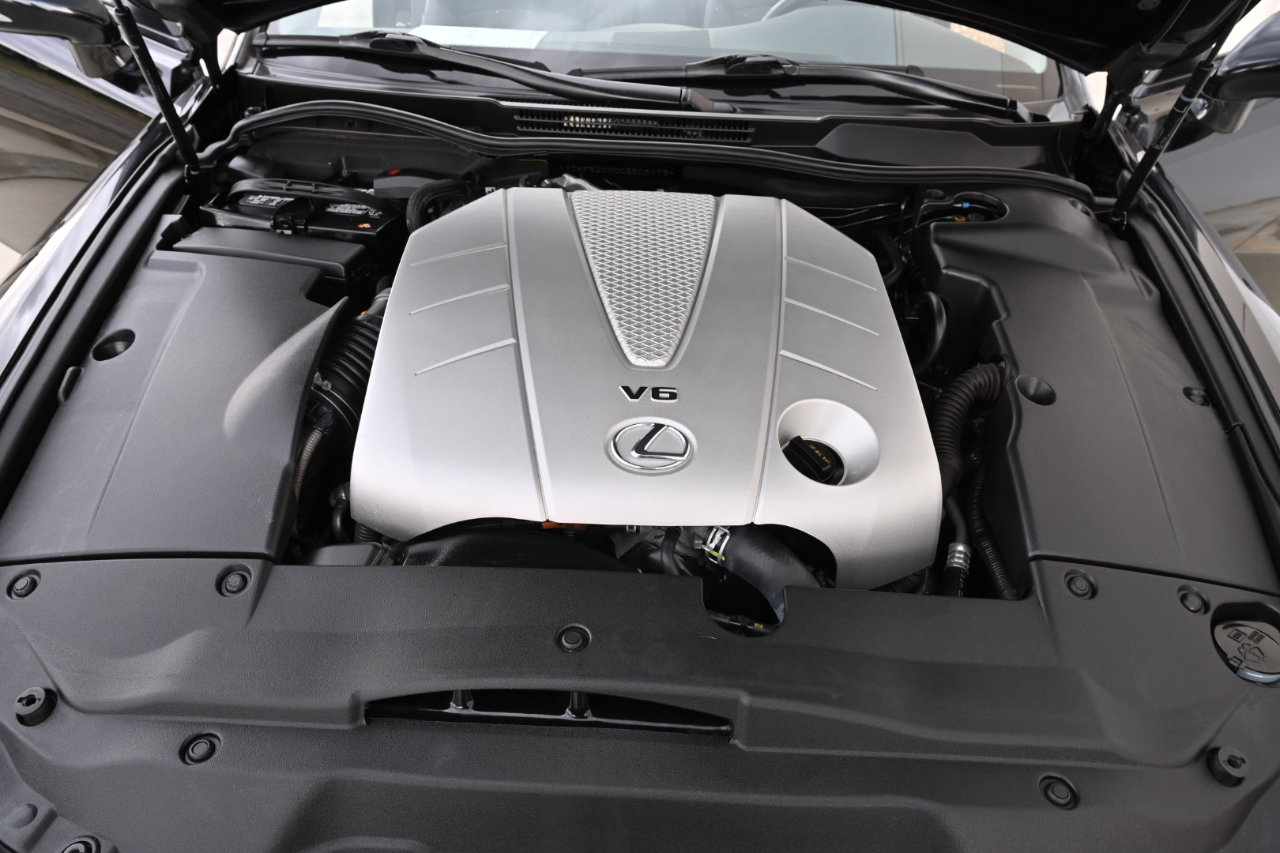 Used 2012 Lexus IS 350C w/ Luxury Pkg RWD image 48